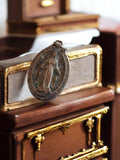 Pendentif religieux catholique en métal vintage