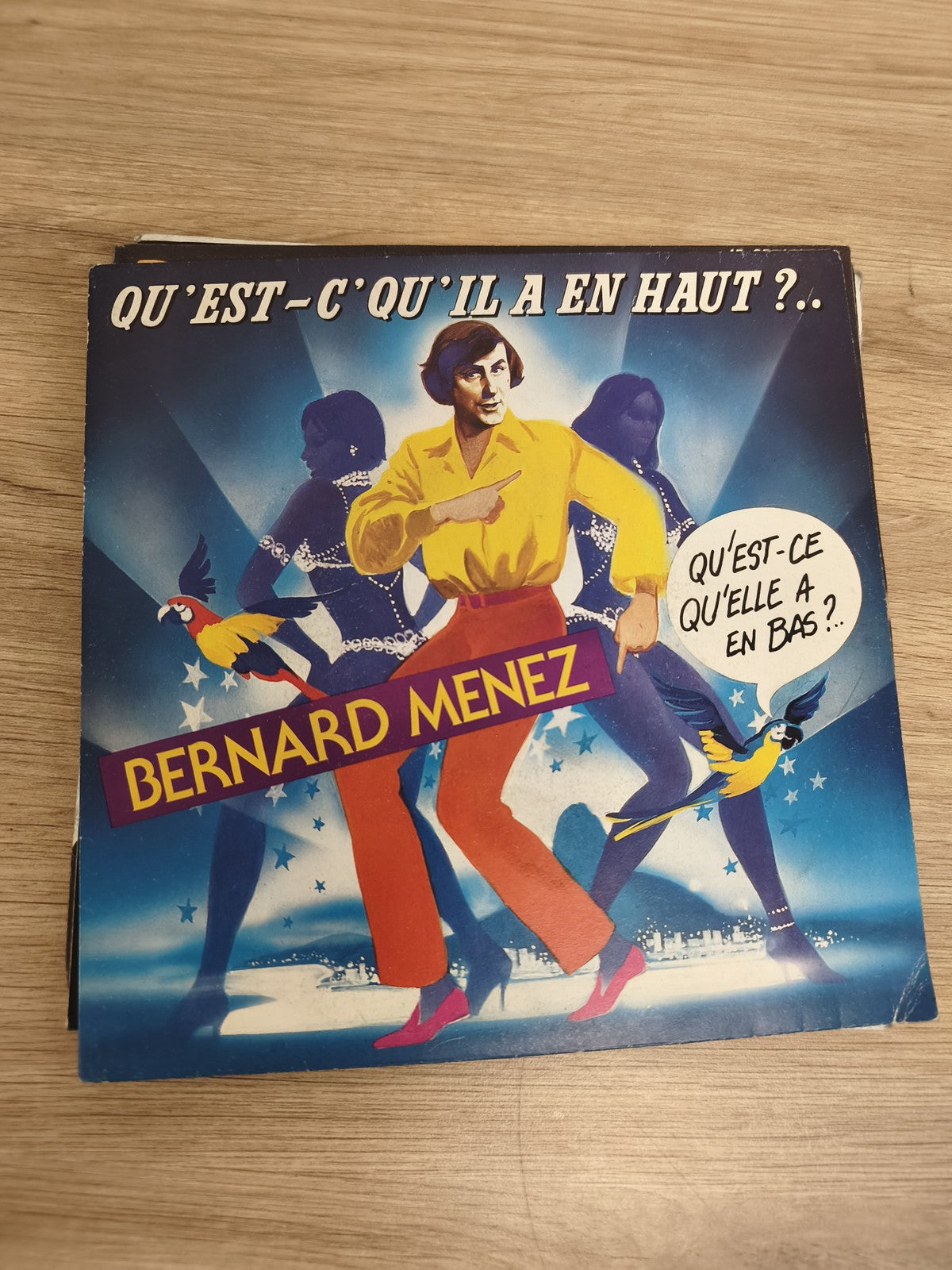 Vinyle 45 tours Bernard Menez Qu'est-ce qu'il a en haut pochette illustrée