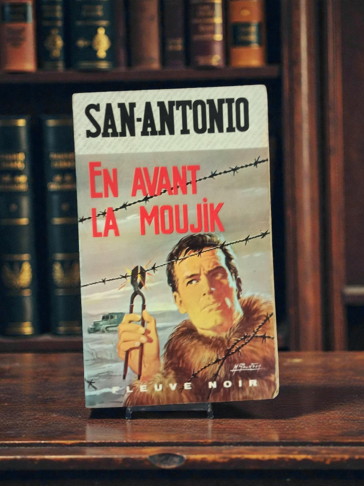 Livre de poche ancien San-Antonio En avant la moujik polar vintage Fleuve Noir
