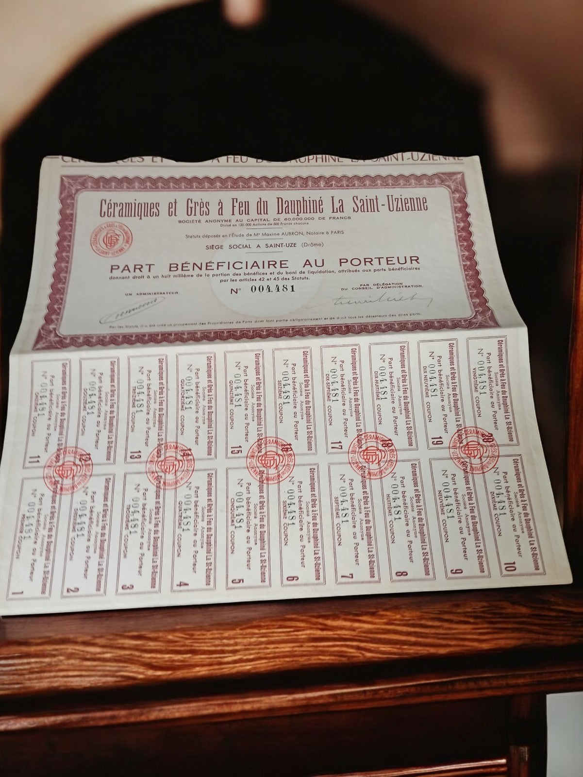 Action au porteur Céramiques Dauphiné Saint-Uzienne années 1920 vintage papier