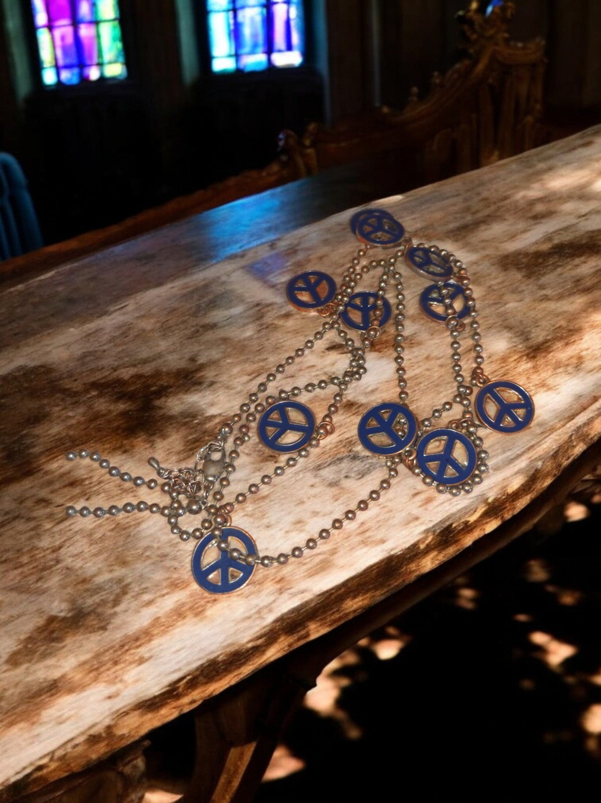 Collier vintage perles fantaisie médaillons peace and love bleu chaîne rétro