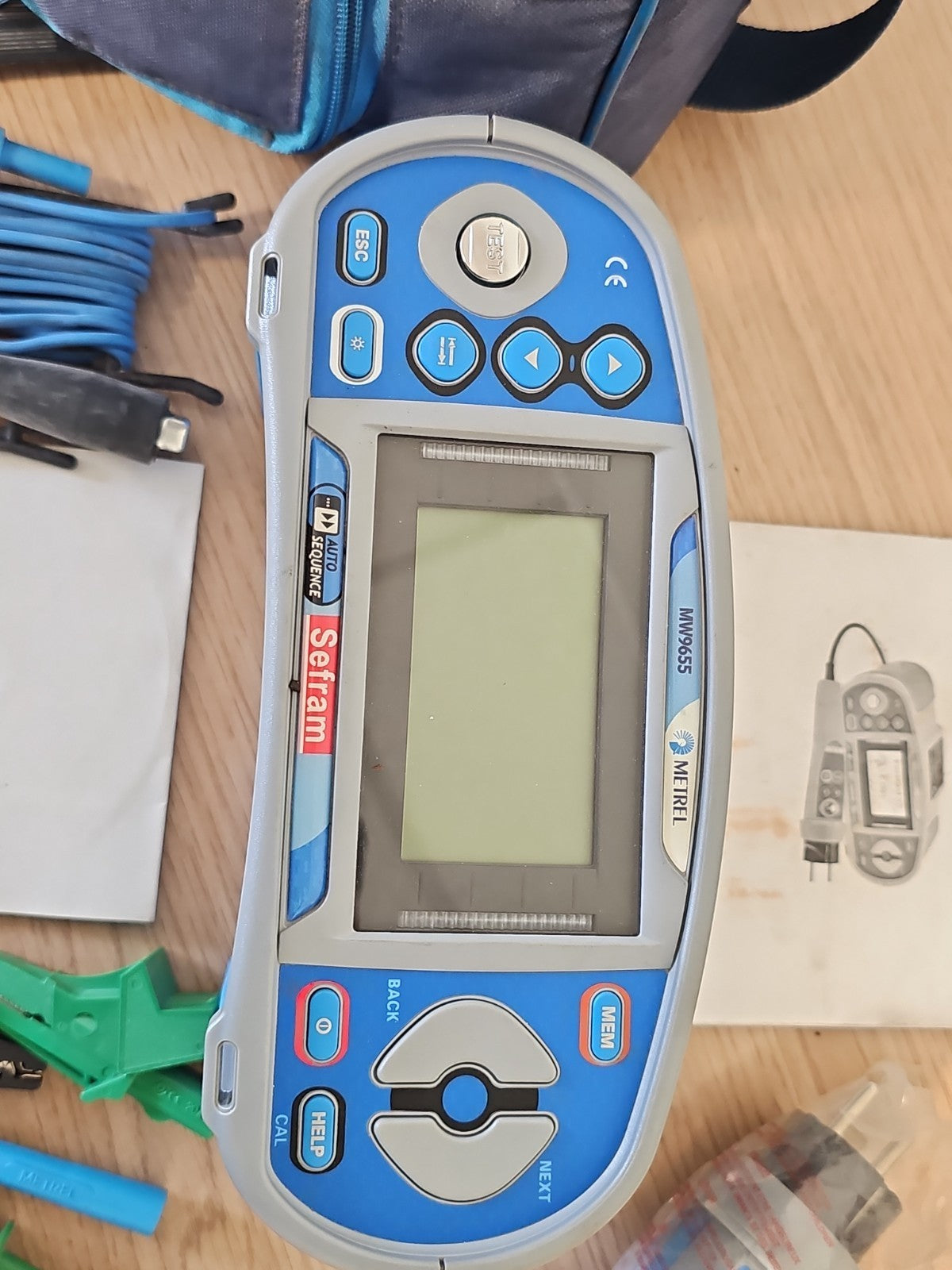 Testeur électrique multifonction SEFRAM LCD Bluetooth + accessoires