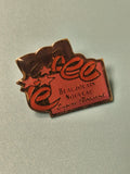 Pin's vintage Beaujolais Nouveau Eugène Brocard, émaillé rouge et or, collection