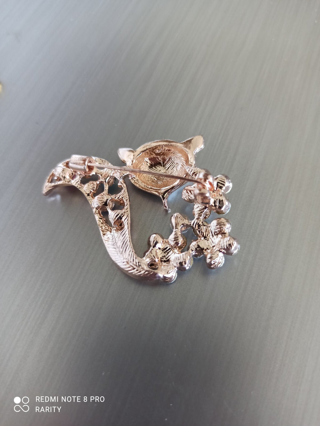 Broche renard strass multicolore fantaisie élégante bijou animal