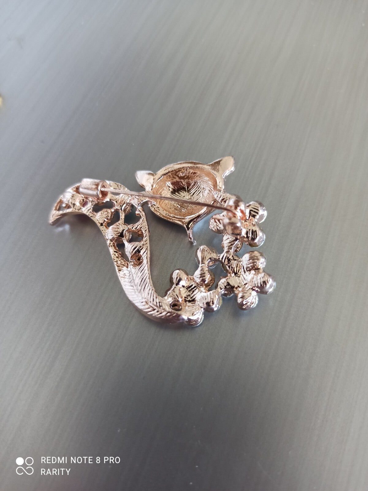 Broche renard strass multicolore fantaisie élégante bijou animal