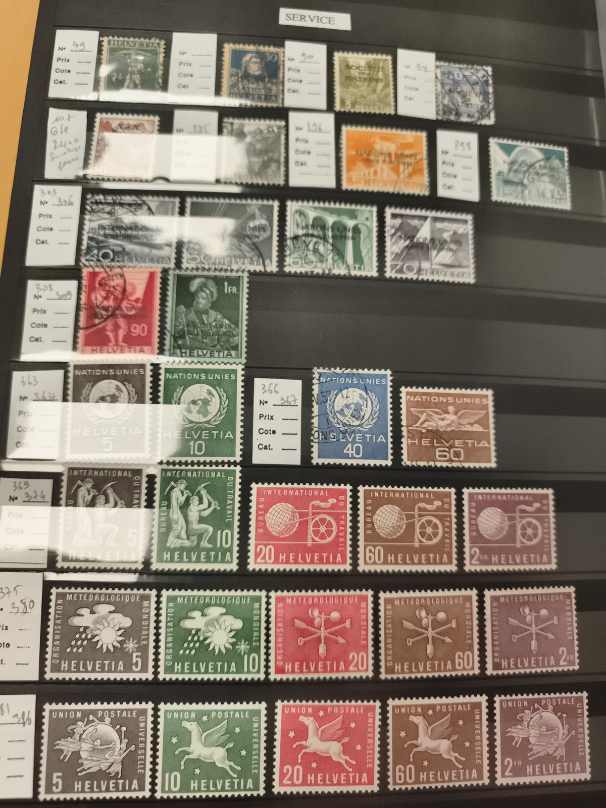 Lot timbres Suisse Helvetia Nations Unies oblitérés thématiques philatélie