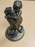 Grande statue ancienne d?enfant en régule, sculpture vintage déco collection