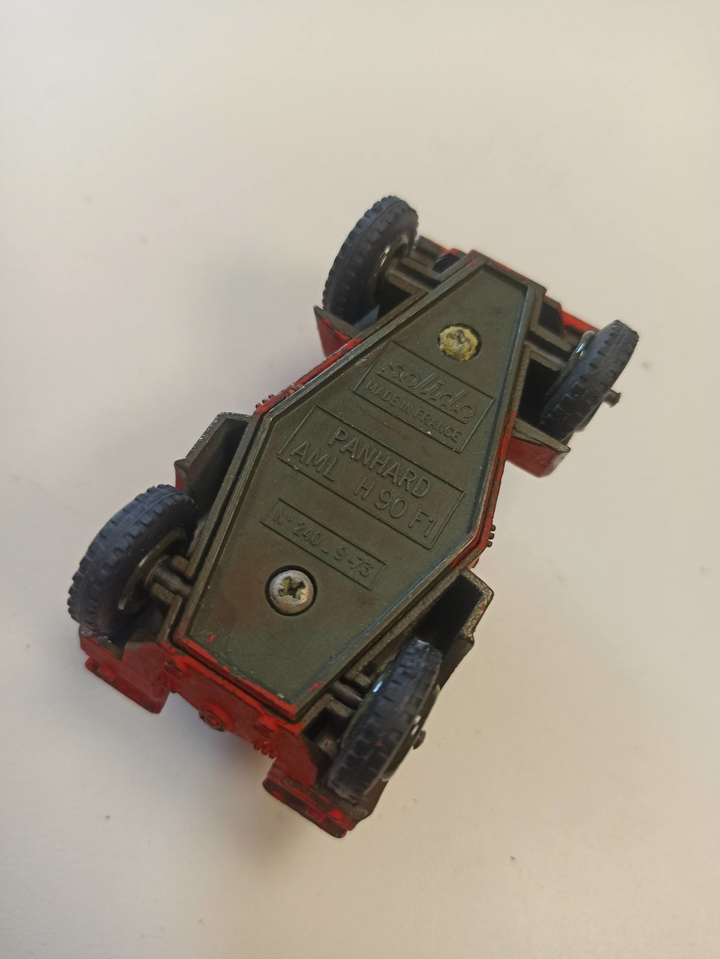 Véhicule blindé Solido ancien rouge – Jouet militaire vintage rétro