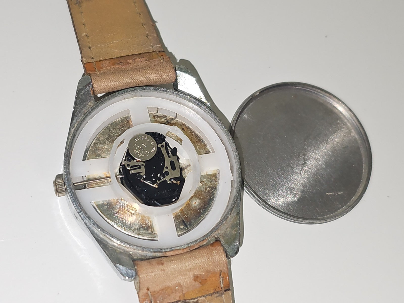Montre homme Durand à quartz, boîtier à réparer, fonctionne, élégante occasion