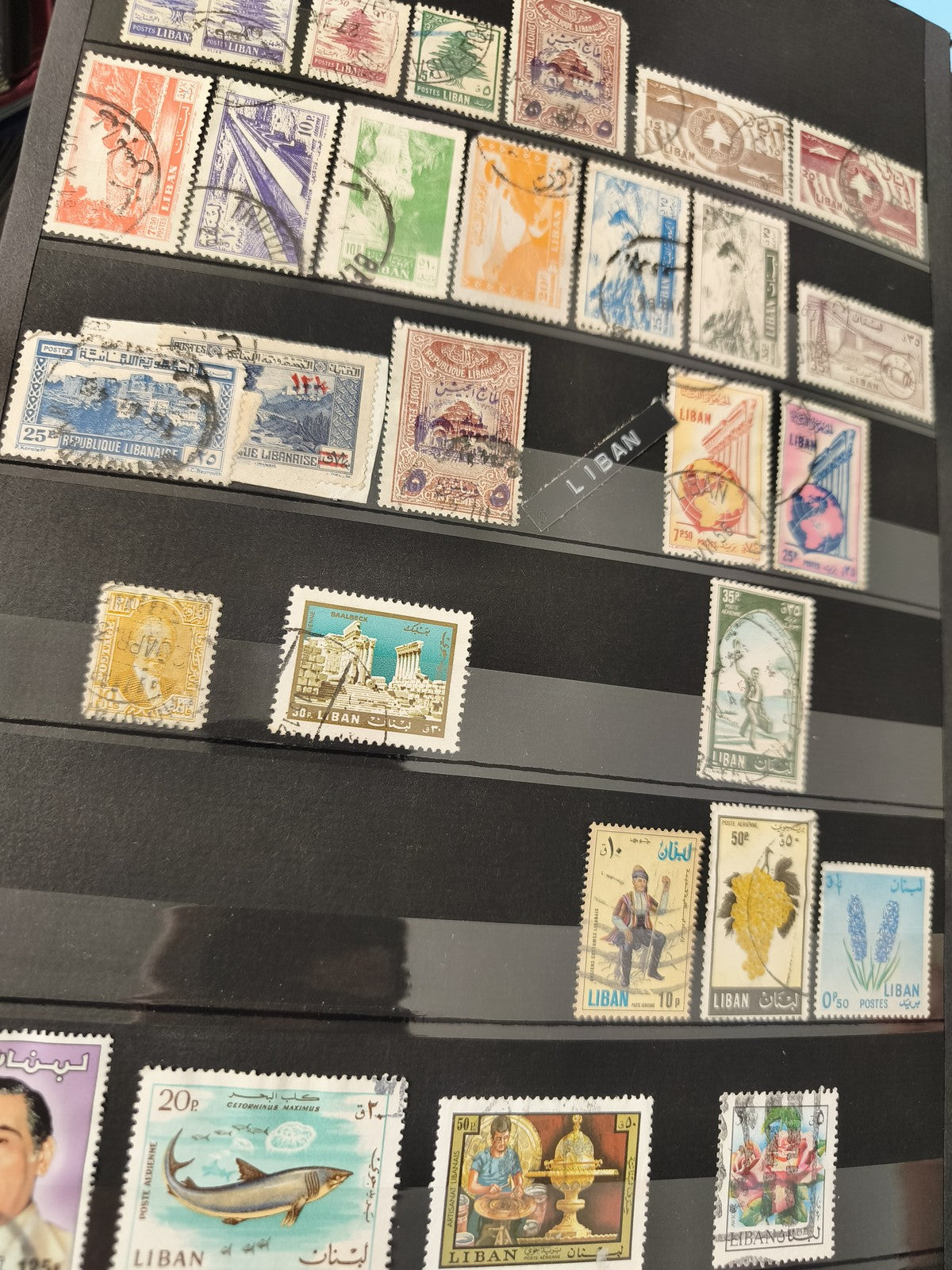 Lot anciens timbres oblitérés Liban, motifs variés, collection philatélie vintag