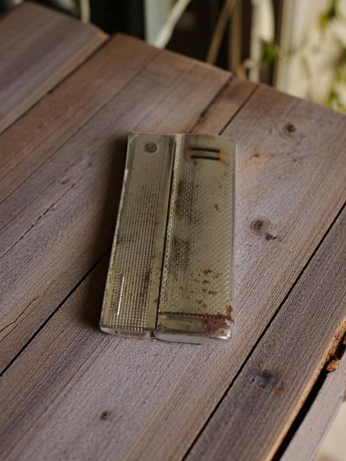 Briquet ancien vintage aspect métal argenté, état original non testé, rétro