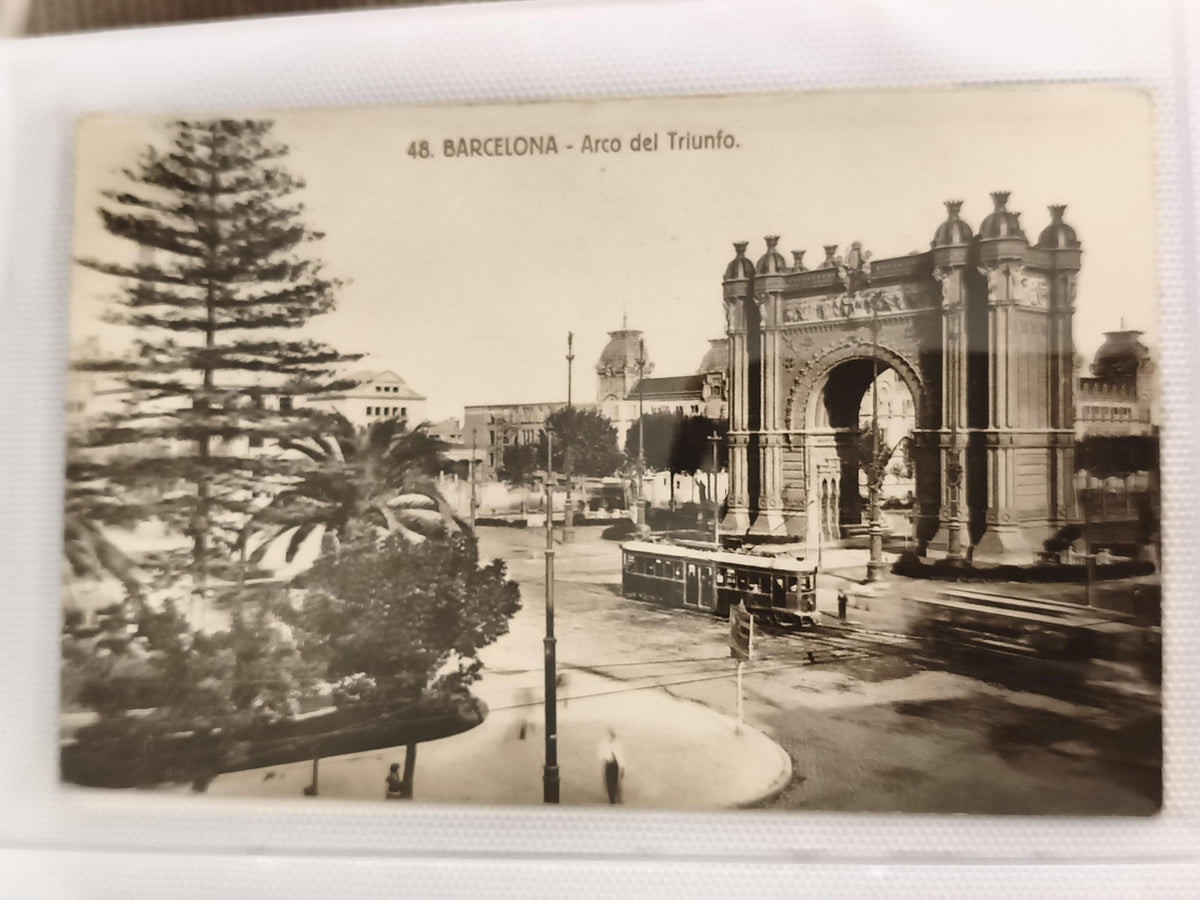 Carte postale ancienne Barcelone Arc de Triomphe tramway CPA vintage Espagne