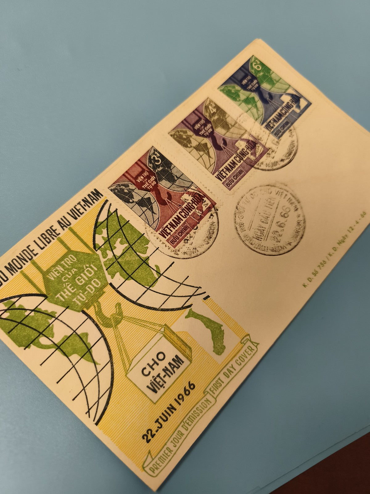 Ancienne enveloppe FDC Vietnam 1966 timbres colorés premier jour philatélie