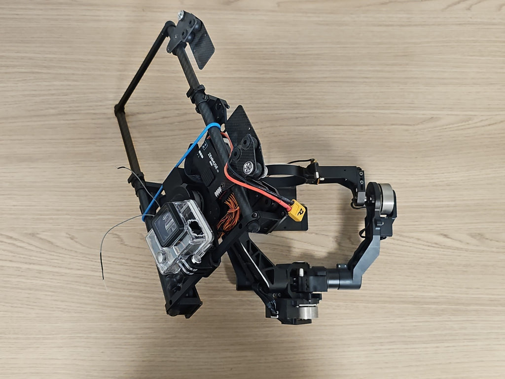 Gimbal Zenmuse pour drone carbone avec GoPro et module Futaba