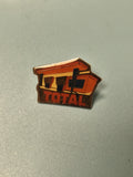 Pin's vintage TOTAL station-service, collection ancienne, logo rétro