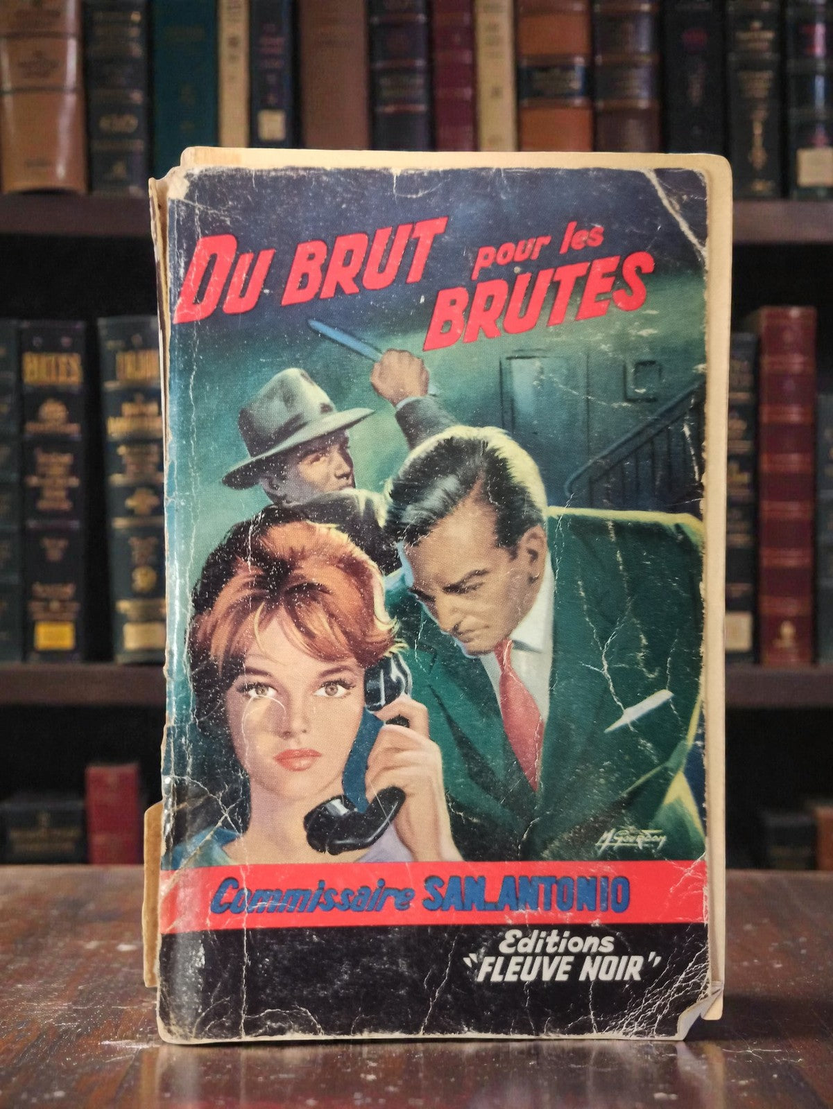 Livre de poche vintage San-Antonio ancien roman policier collection rétro