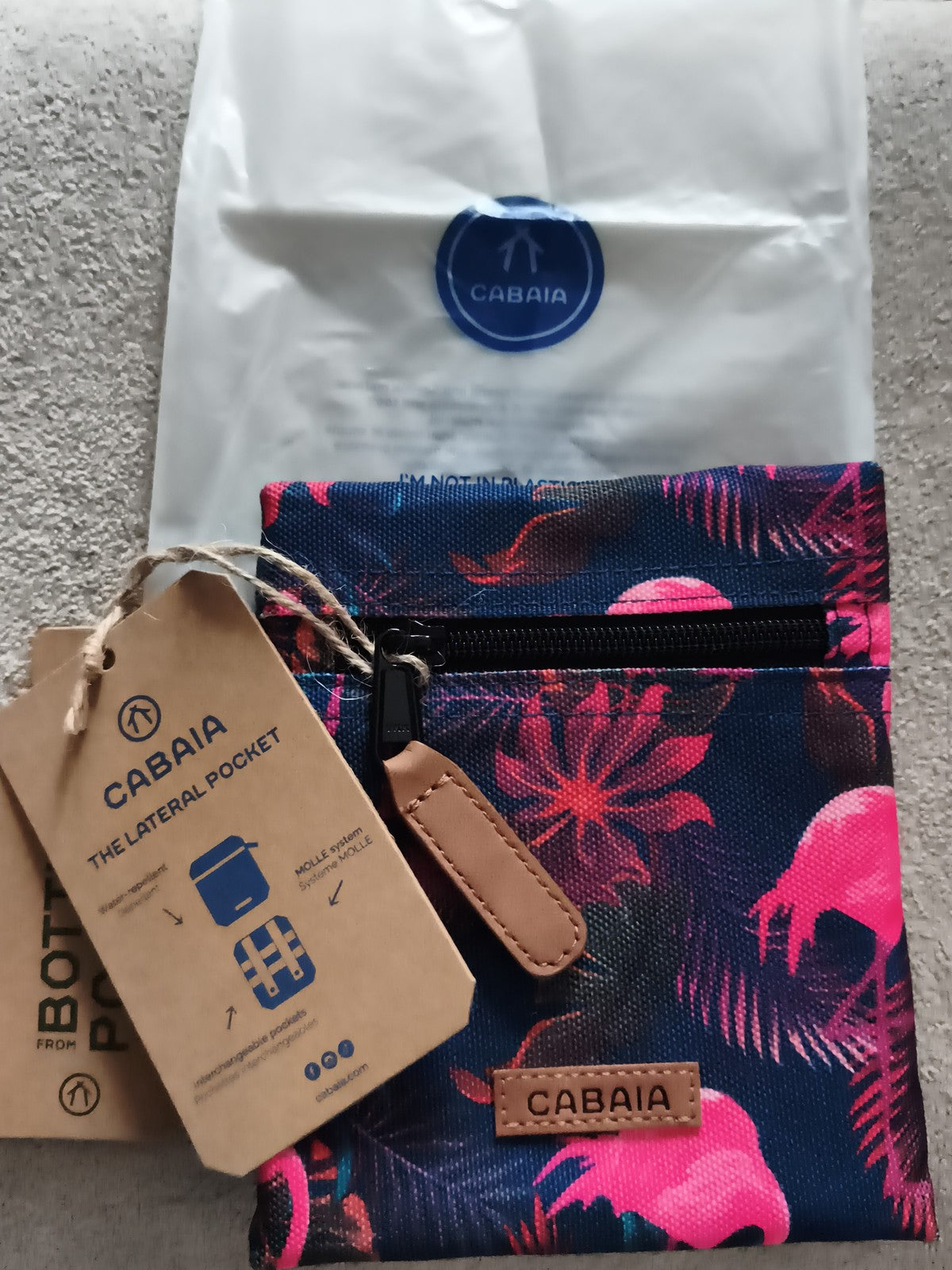 Pochette Cabaia latérale motif tropical 15 cm neuve, zip, accessoire sac