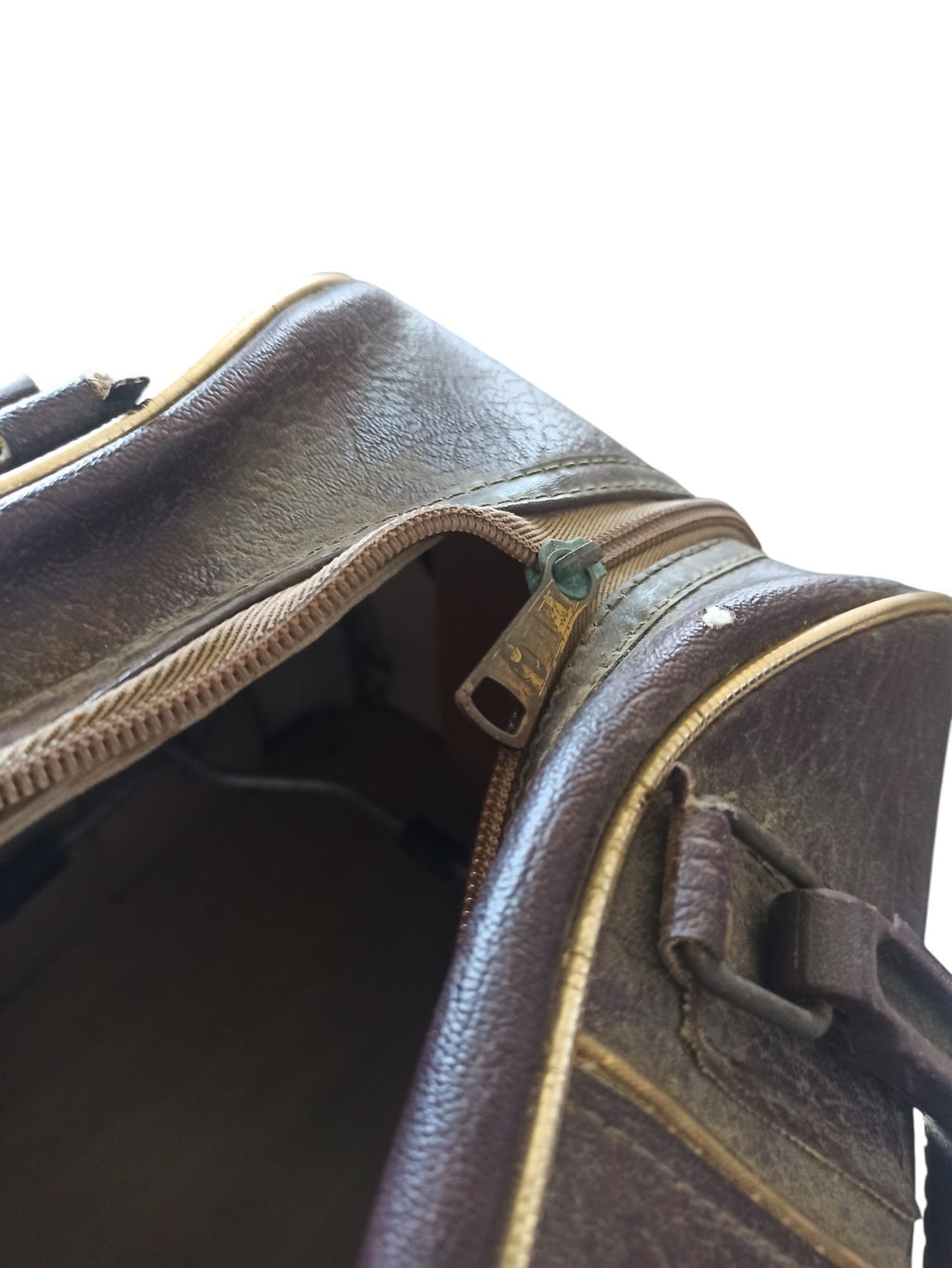 Boule de bowling vintage AMF noire avec sac cuir à restaurer collection