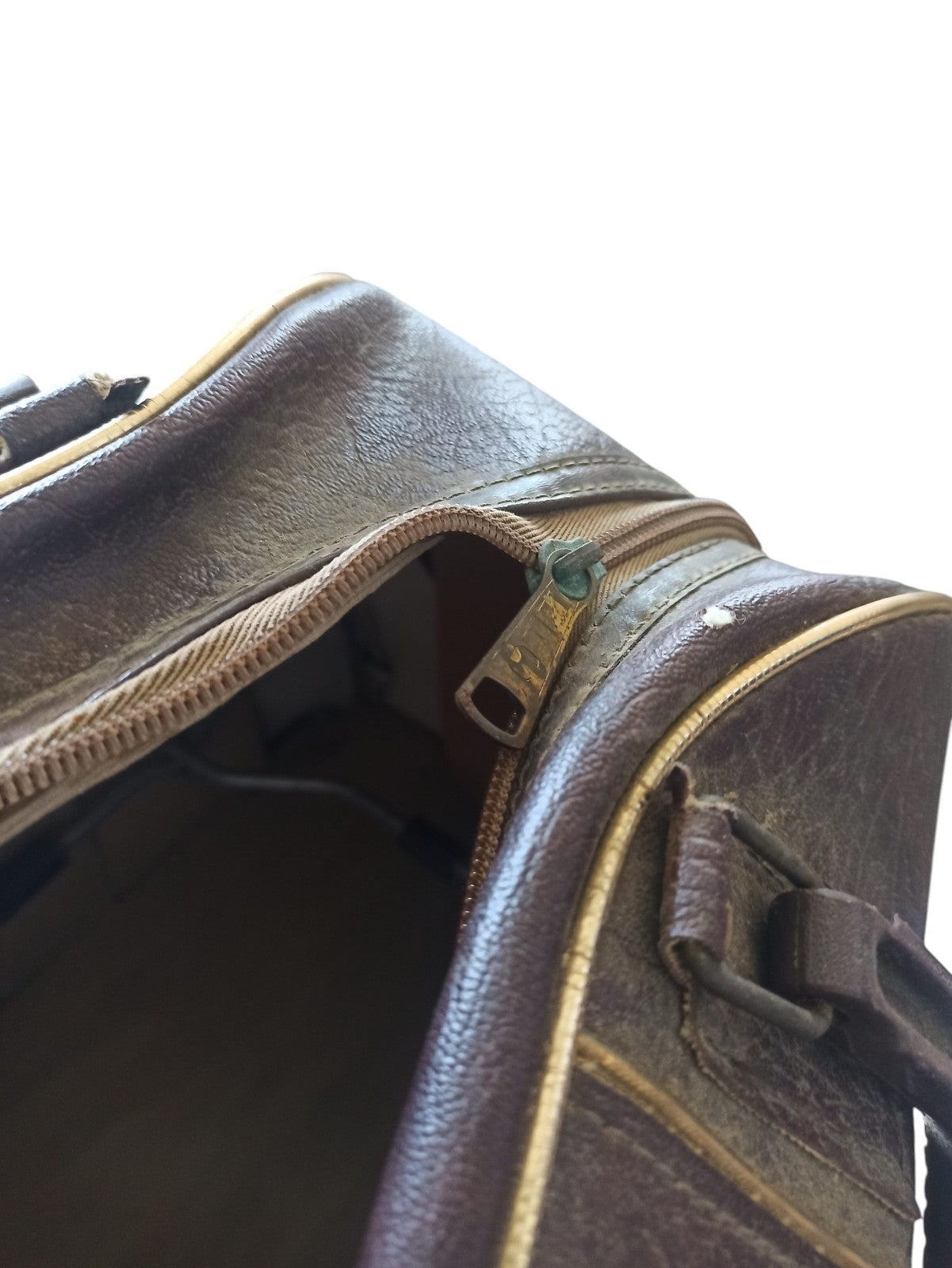 Boule de bowling vintage AMF noire avec sac cuir à restaurer collection