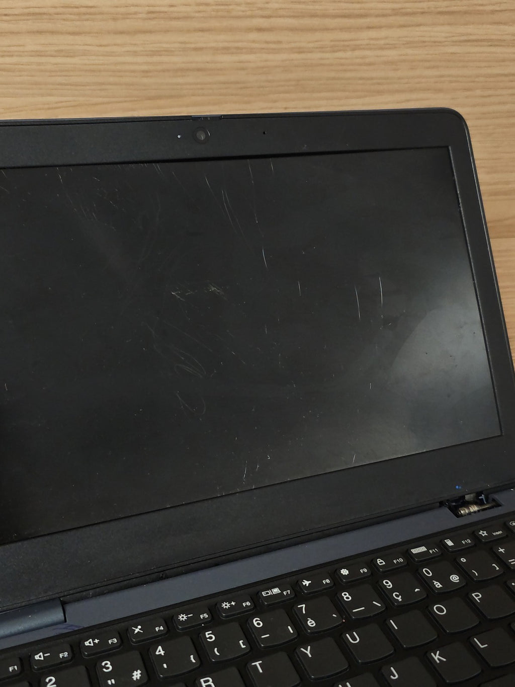 Lenovo 100W Gen 4 laptop HS à réparer ou pour pièces détachées informatique