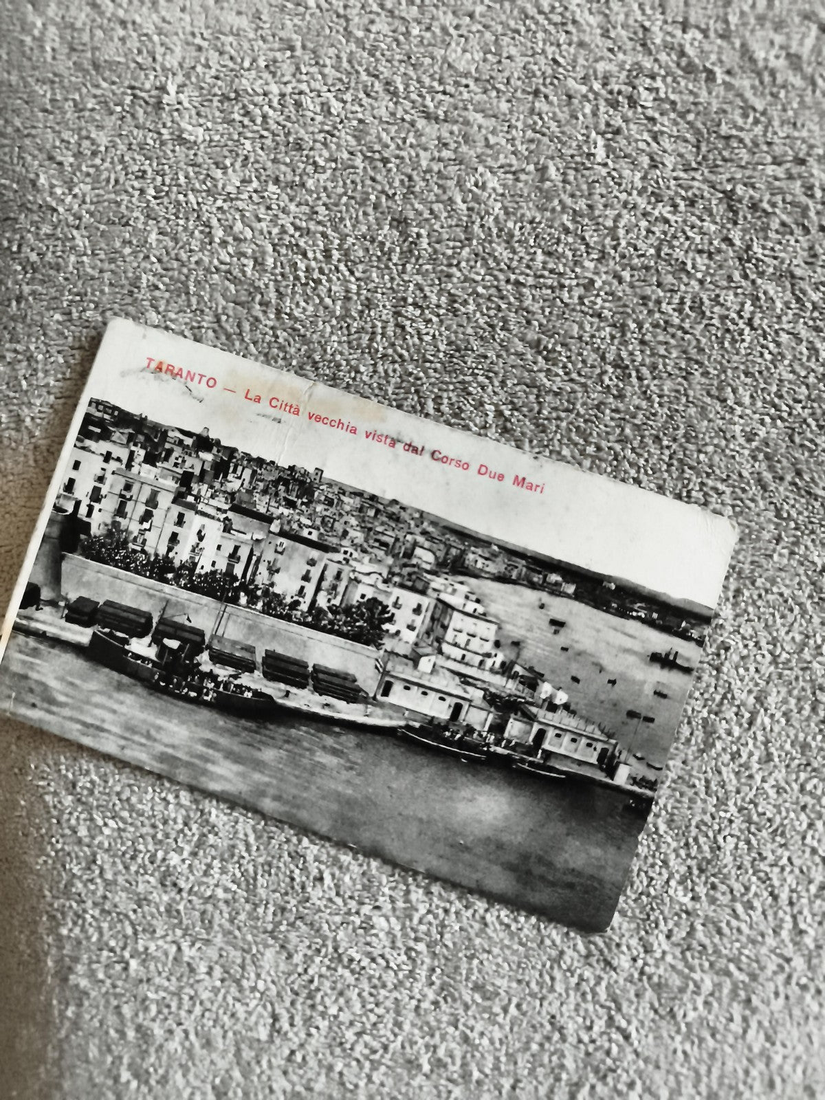 Carte postale Taranto Corso Due Mari Italie noir et blanc philatélie