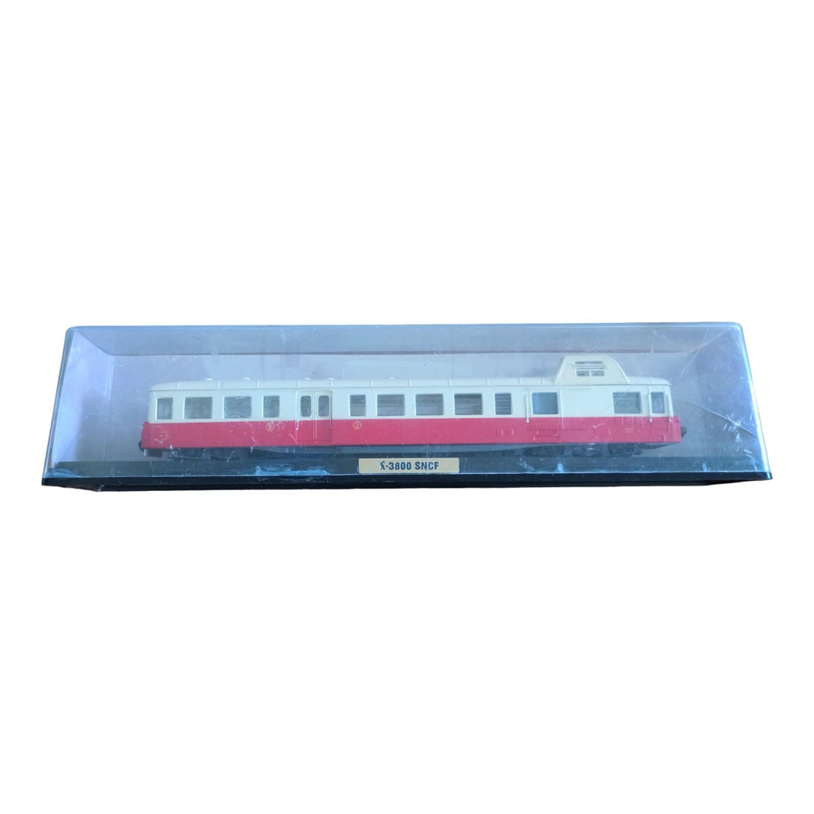 Maquette train SNCF X-3800 vintage, autorail miniature, sous vitrine
