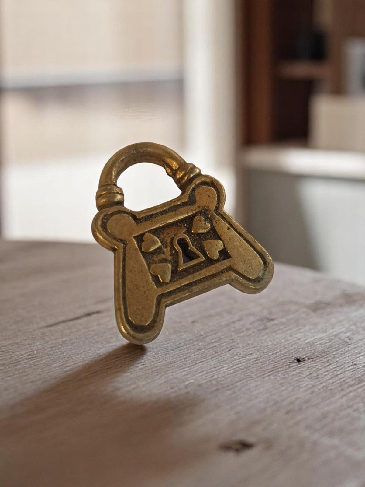 Pendentif cadenas vintage métal doré cœur années 1950 rétro bijou ancien