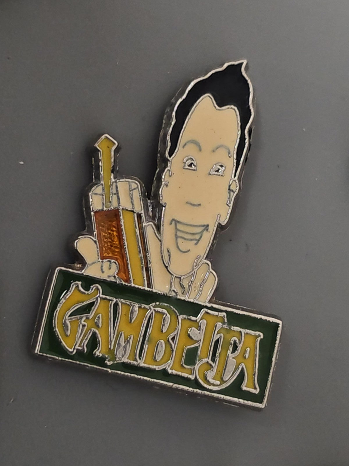 Pin's ancien rétro Gambetta collection vintage badge broche objet publicitaire