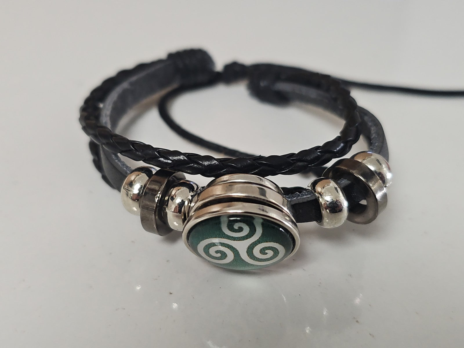 Bracelet fantaisie élégant pour femme, bijou mode tendance, accessoire occasion