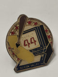 Pin's rétro ancien District 44, badge vintage collection France, objet de curios