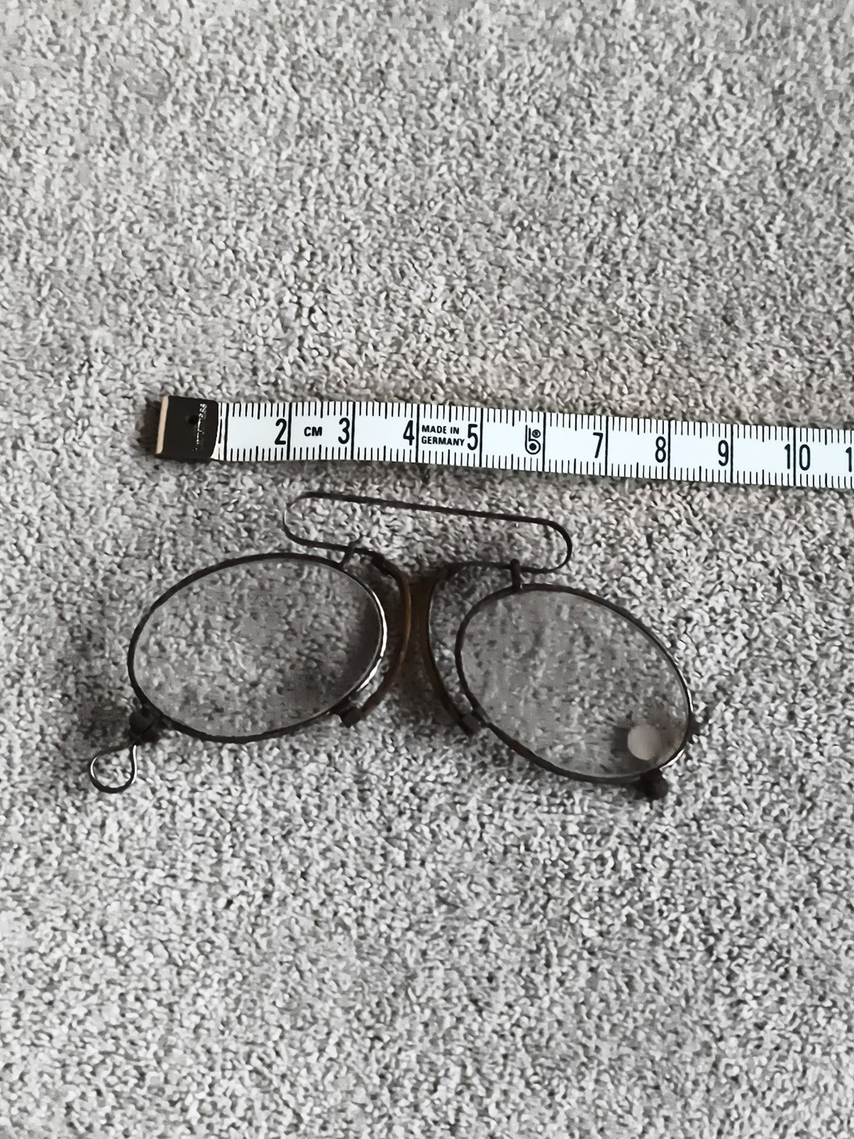 Lunettes anciennes pince-nez ovales métal, monture rétro début XXe vintage