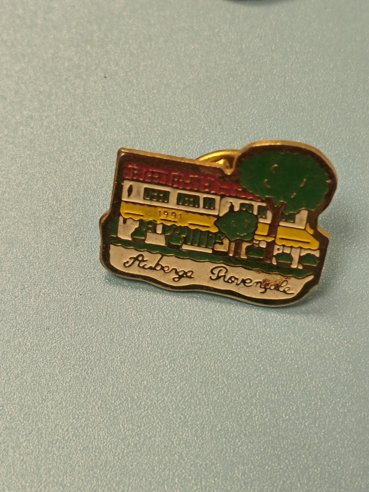 Vintage pin's Auberge Provençale 1991 émaillé collection bistrot rétro