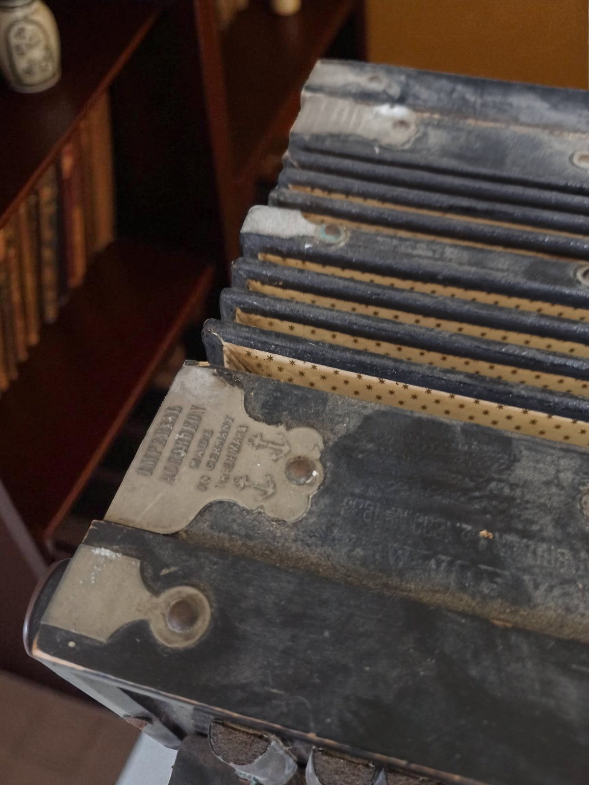 Antique button accordion Fabrik Marke Imperial French Navy vintage