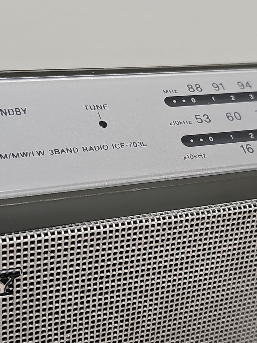 Radio portable LW/ MW/FM Sony ICF-703L