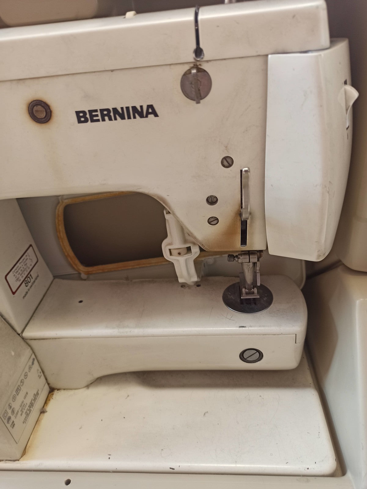 Machine à coudre Bernina vintage avec valise et guide, à restaurer, ancien modèl