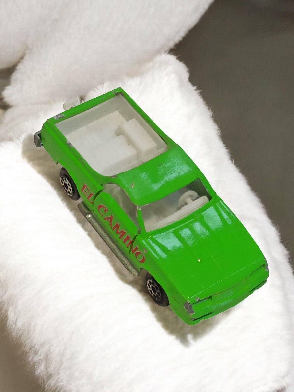 Véhicule miniature vintage El Camino vert rétro, voiture ancienne d’occasion