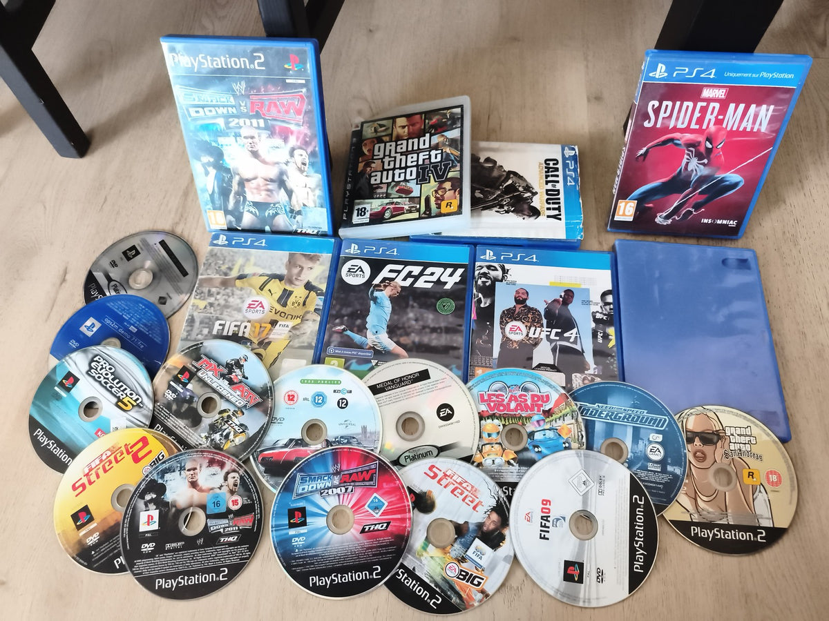 Gros lot jeux PlayStation boîtes vides et CD rayés à restaurer PS2 PS4 GTA Spide