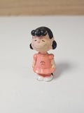 Figurine rétro Lucy van Pelt années 60 Peanuts Snoopy ancien collectionneur