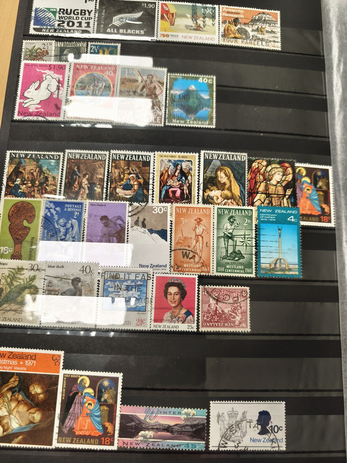 Lot de timbres oblitérés et neufs Nouvelle-Zélande thématiques divers, couleurs
