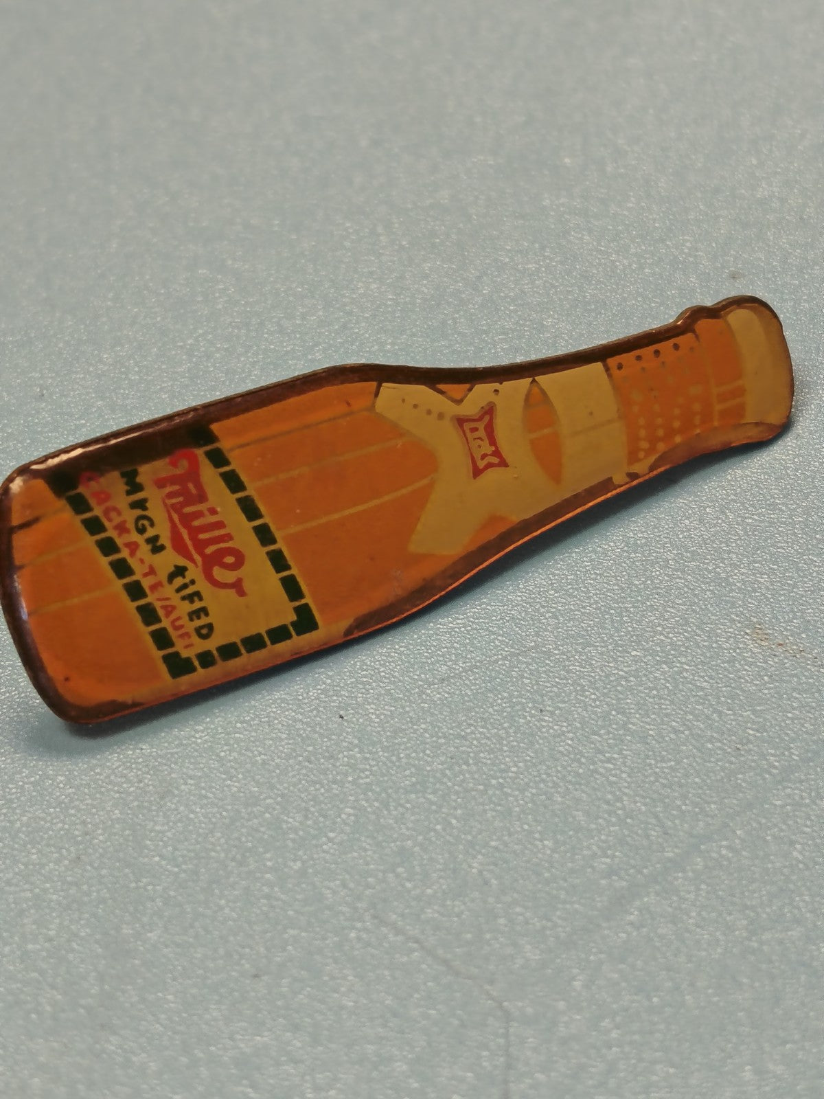 Vintage pin's bouteille alcool, forme bouteille, publicitaire, collection (Ref 5