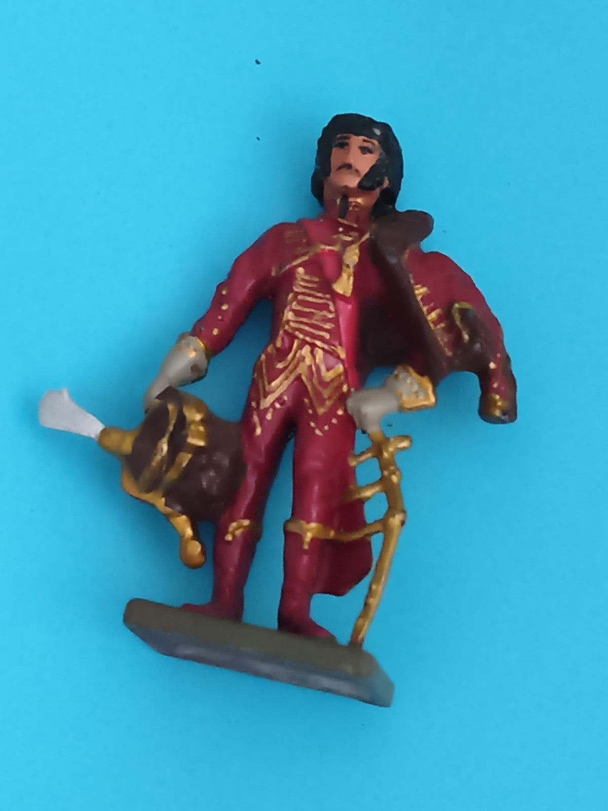 Figurine ancienne en plomb officier époque XVIIIe rouge doré vintage soldat