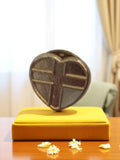 Pin's vintage Marseille cœur croix doré rétro – Accessoire badge ancien