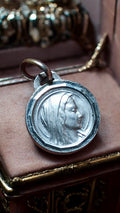 Médaille religieuse vintage bronze Vierge profil, pendentif ancien collection