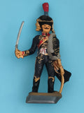 Figurine ancienne soldat hussard plomb, uniforme noir doré, sabre, vintage