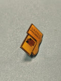 Vintage pin's Total Gazole Premier jaune, forme pompe à essence, collection