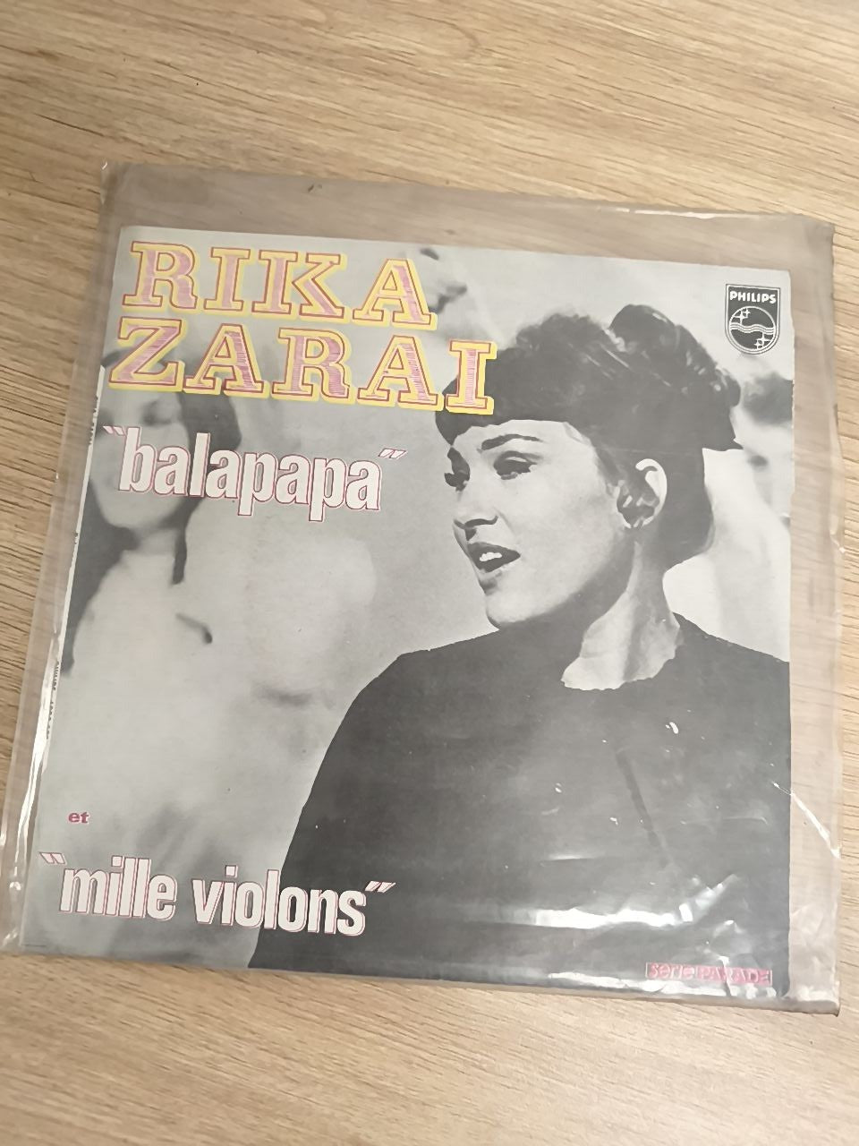Vinyle 45T Rika Zaraï Balapapa Mille Violons Philips pochette photo noir et blan