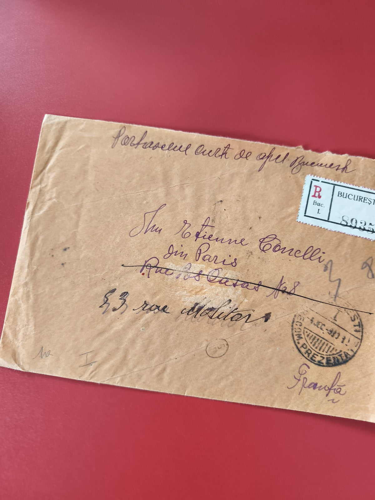 Enveloppe philatélie recommandée Bucarest Paris manuscrite cachet visible