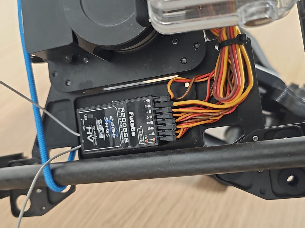 Gimbal Zenmuse pour drone carbone avec GoPro et module Futaba