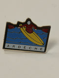 Pin's ancien Ardèche vintage rétro collection France badge souvenir rare