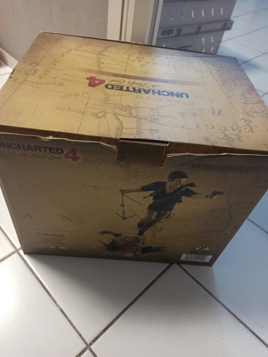 Boite vide Gaya Intertainment UNCHARTED 4 Nathan Drake PS officiel Playstation